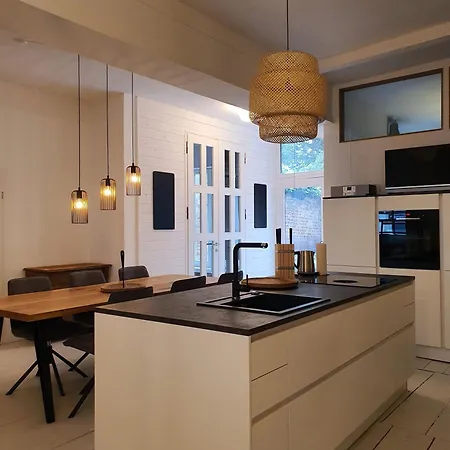 Apartment Zur Bademutter Mit 2 Schlafzimmer - Abc360 *